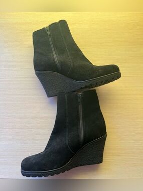La Canadienne Waterproof Winter Boots 6M Cracked Sole Wedge Suede Leather